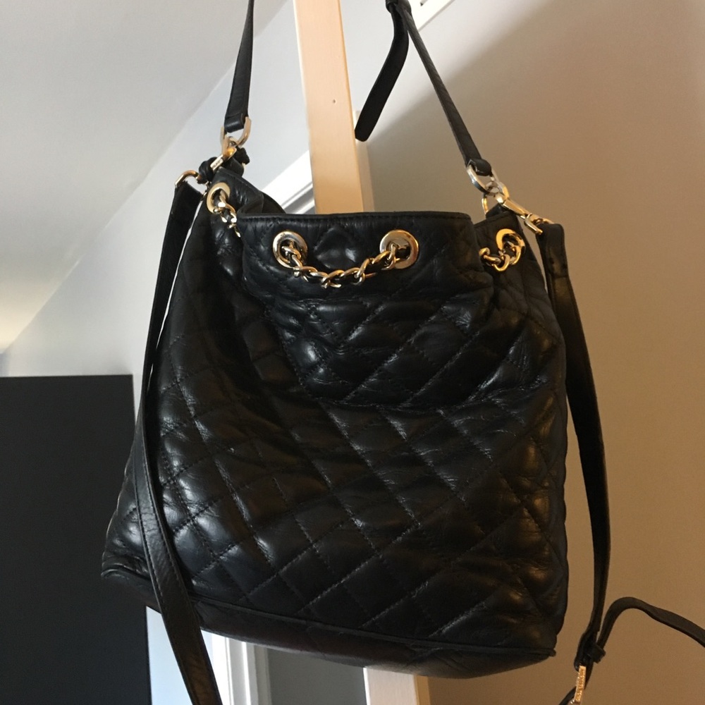 Michael Kors Frankie bucket bag quilted Leather